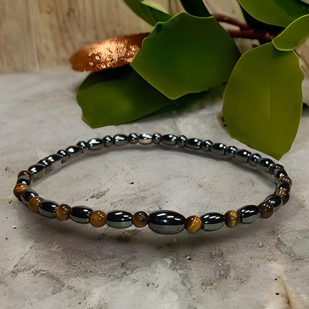 Dainty Tiger's Eye and Hematite bracelet